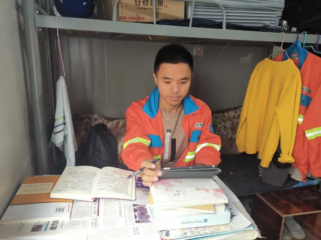 最新招学徒,最新招学徒，迈向未知，勇敢追梦的励志之旅