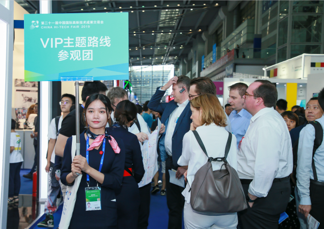 德州最新疫情下的科技革新，智护你我，抗疫之旅体验前沿科技产品